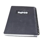 رنگ: مشکی Alt Text: NB647 مشکی دفتر یادداشت پاپکو با جلد متالیک ضد خش و ۱۰۰ برگ خط‌دار