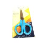 قیچی کوچک با تیغه تیتانیومی مقاوم و طراحی ارگونومیک مناسب برش‌های دقیق و راحت