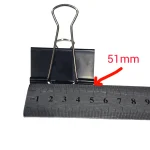 مقایسه ابعاد گیره دوبل سایز ۵۱ با خطکش برای نمایش اندازه واقعی عکس از کپی کاج